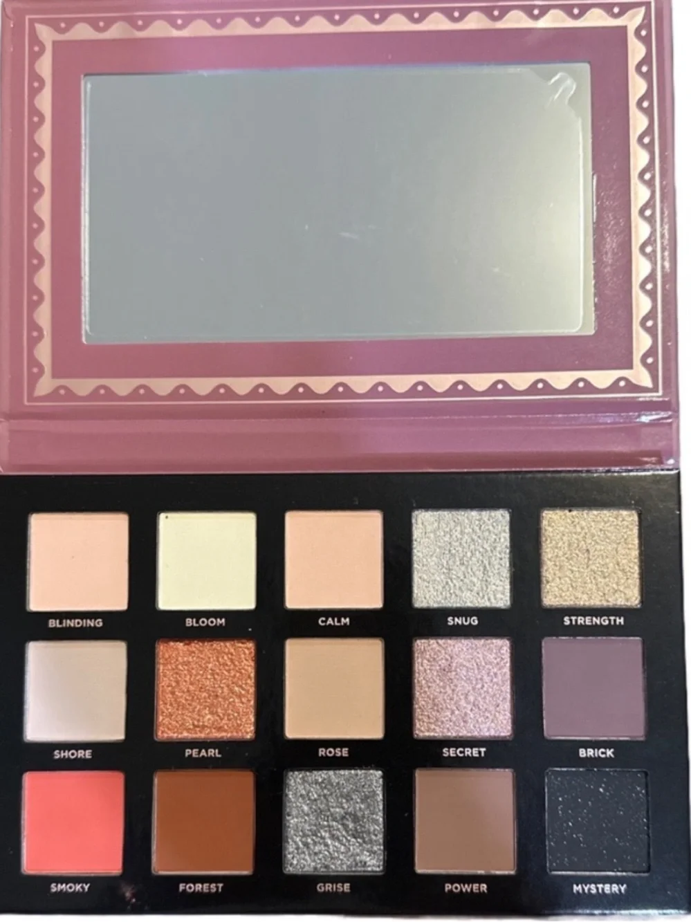 Ace Beauté Smokey Roses 15 Shade Eyeshadow Palette NIB